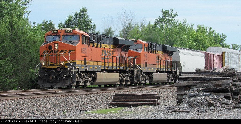 BNSF 6853